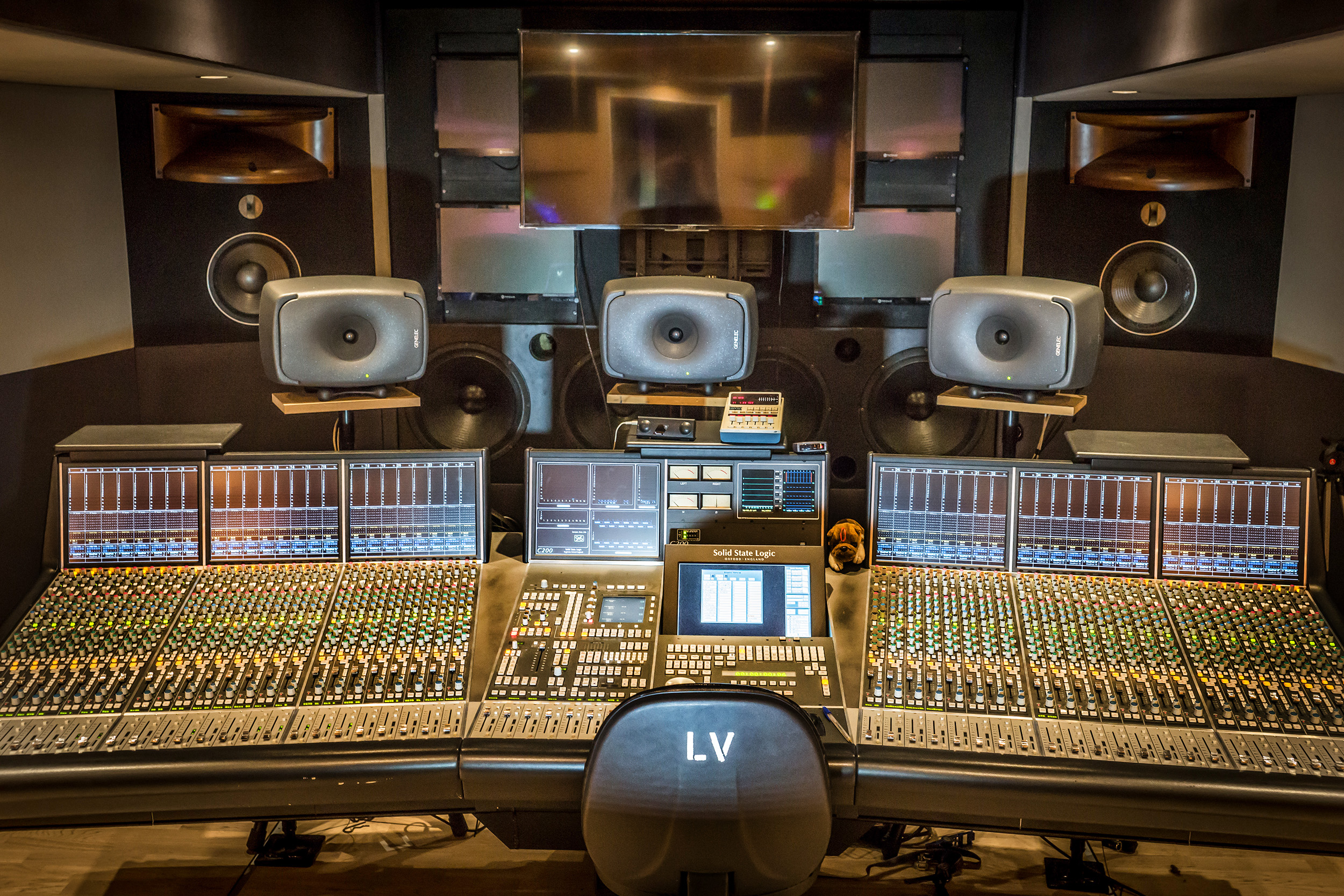 genelec voyageur-11 low