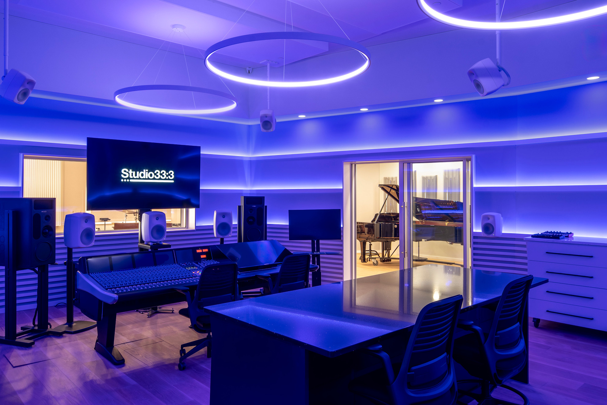 Studio33:3 web image 1