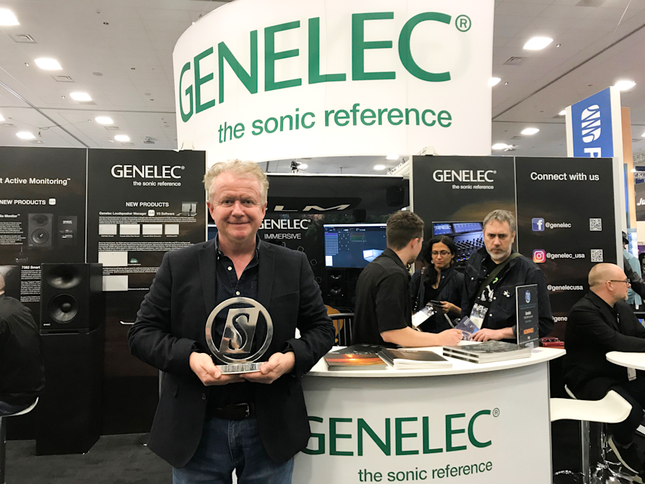 Howard Jones with the SOS award