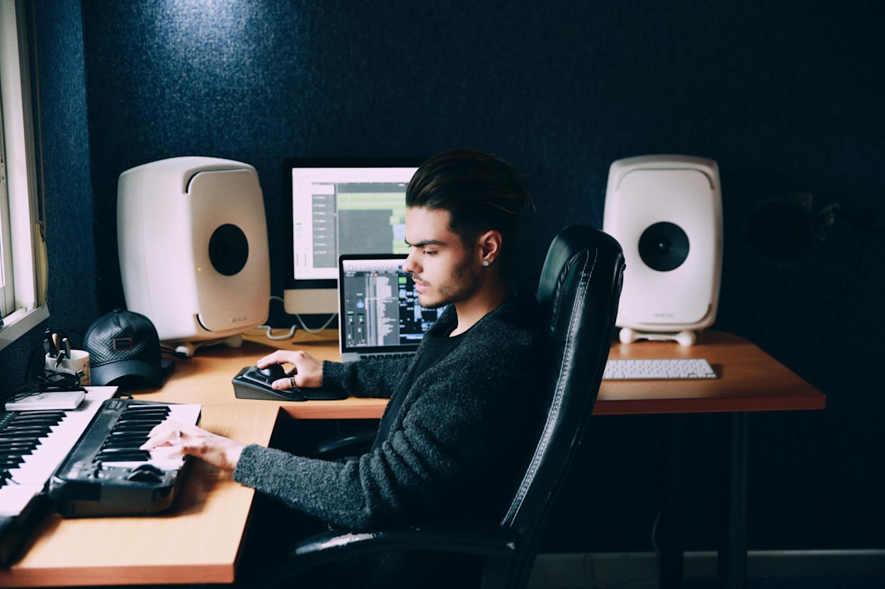 White The Ones Abraham Mateo Studio Header