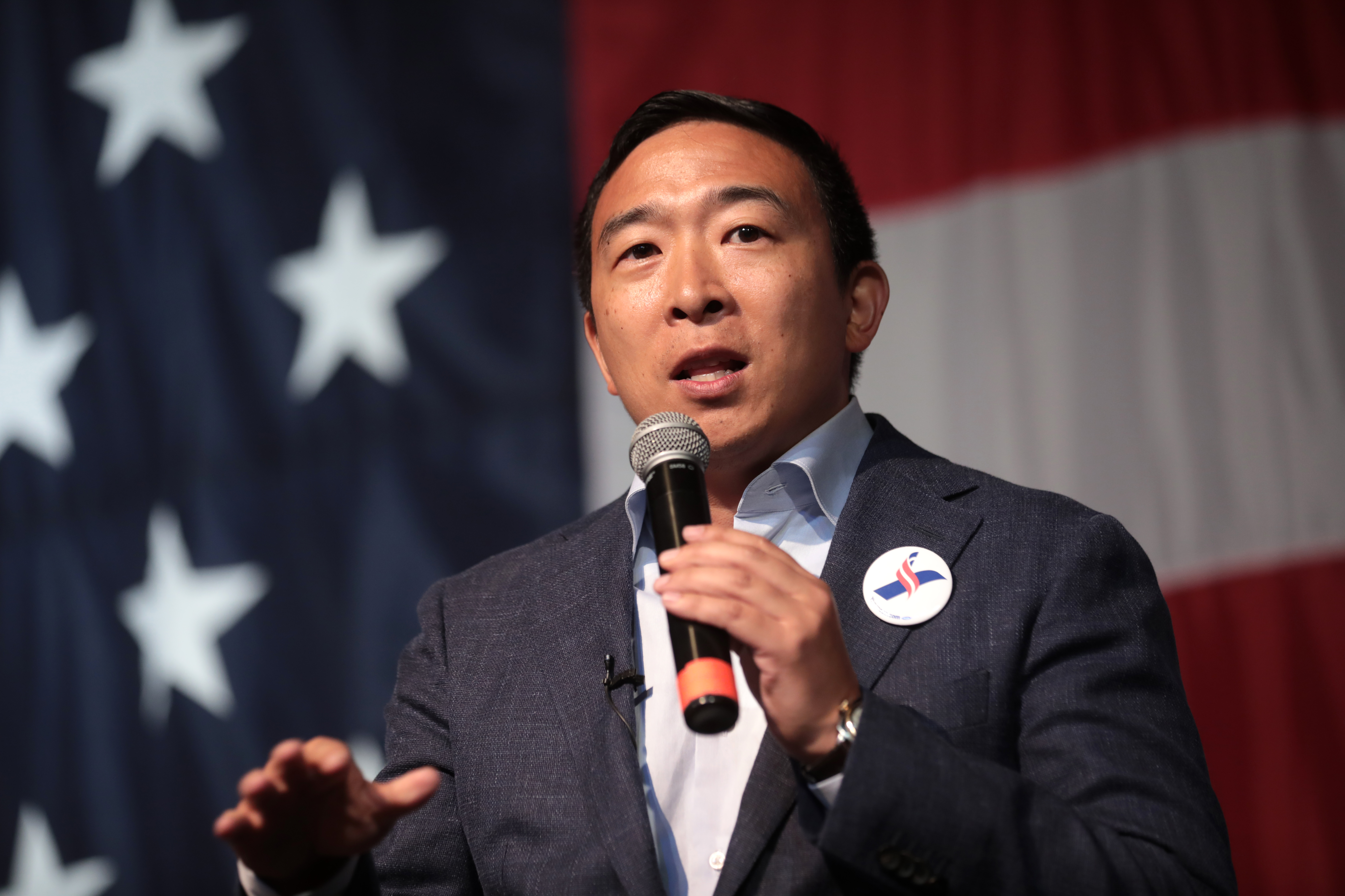Andrew Yang speaking