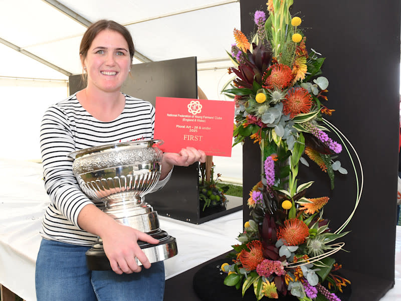 Wales YFC triumphs in floral arts at national final