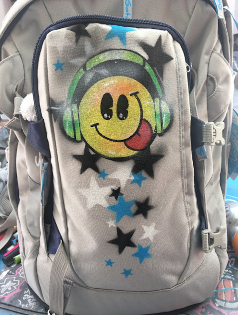 sprayer-Davis-smily2