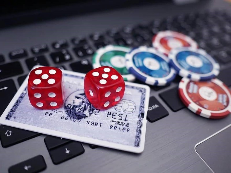 Benefits of Online Gaming – Laptop and Credit Card