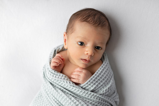 Séance photo nouveau né à Carcassonne, Occitanie  Séance photo nouveau né à Carcassonne, Occitanie