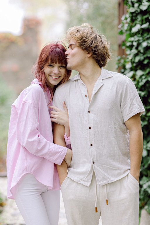 Engagement session in Chateau Villarlong, Occitanie