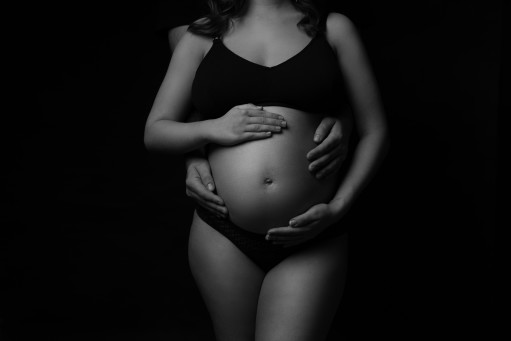Photographe grossesse à Carcassonne, Occitanie