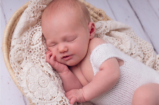 Photographe nouveau né et bébé à Carcassonne Photographe nouveau né et bébé à Carcassonne