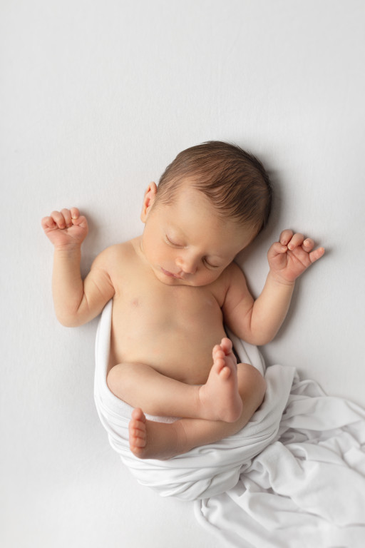 Photographe nouveau né et bébé sur Carcassonne en Occitanie