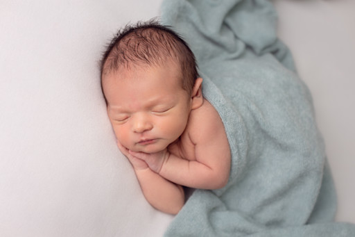 Photographe bébé à Carcassonne dans l'Aude