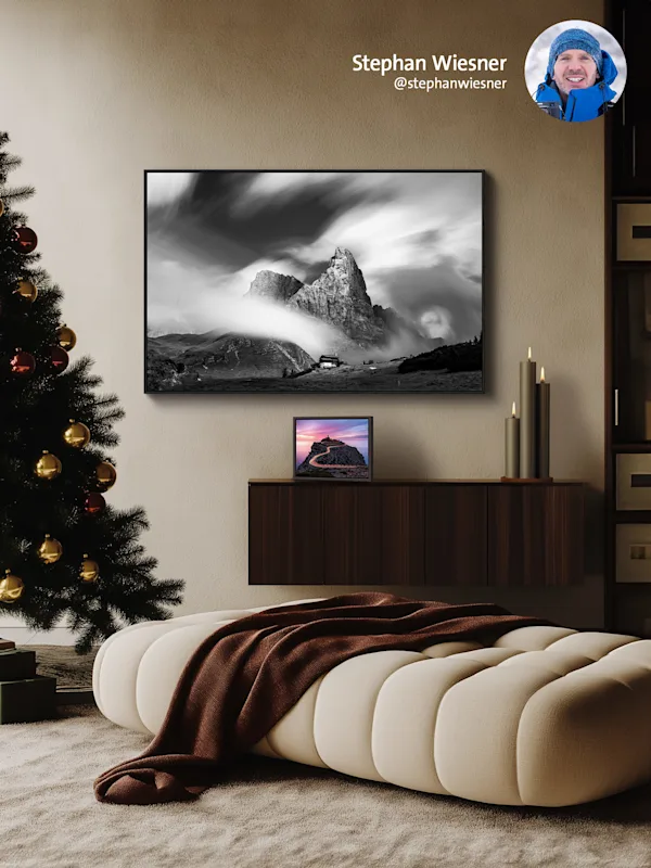 Fotogeschenke XMAS 2024 Stephan Wiesner image by photographer stephan wiesner as a wall art print hanging in a xmas ambience.
