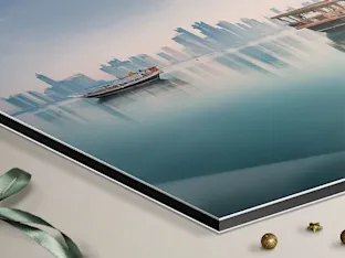 XMAS 2023 | Product Tiles Section > Photo Print On Aluminium Dibond | Media close up of a photo print laminated onto aluminum dibond.