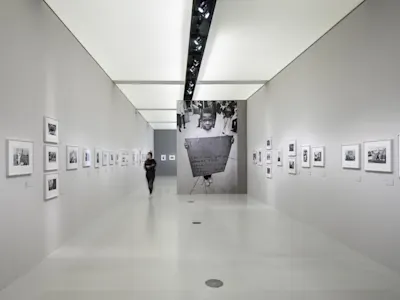 Jerry Berndt - Deichtorhallen Galerie mit Schwarz-Weiß-Fotografien von Jerry Berndt in den Deichtorhallen Hamburg.