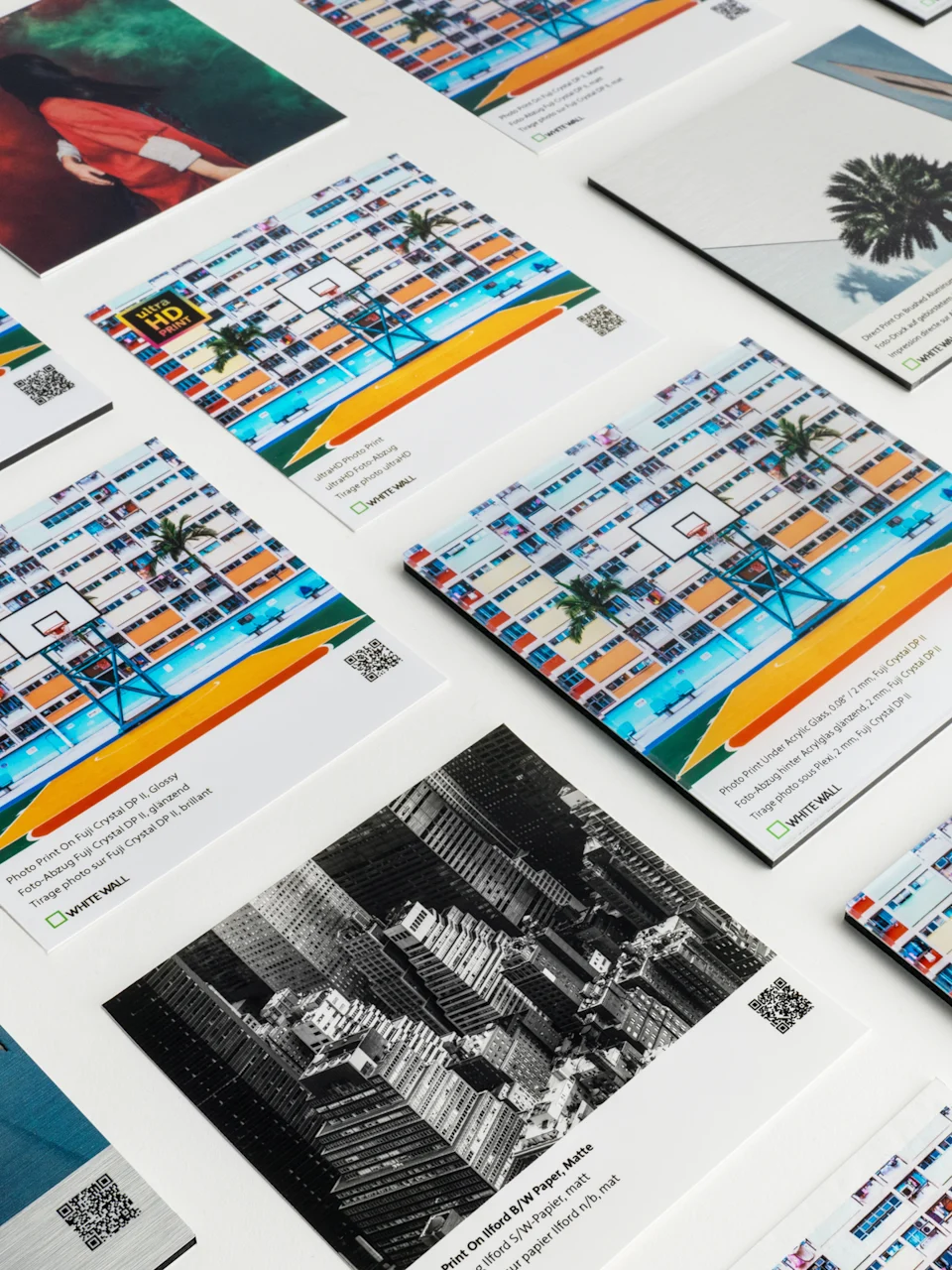 Samples from the product range overview set Various samples from the sample pack are laid out on a white background.