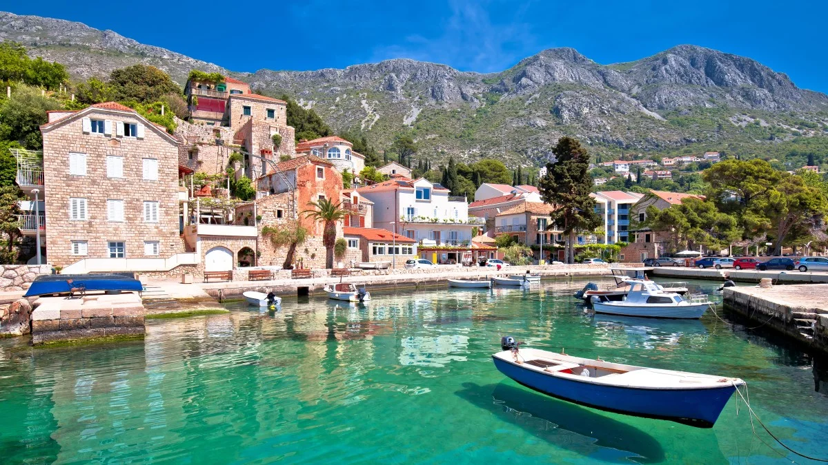 Idyllic village of Mlini in Dubrovnik archipelago view