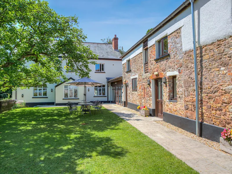 Dog-friendly large cottage with a garden - Ashcombe - Nut Tree Farm - Ashcombe, near Teignmouth, UK