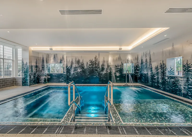 Hydroptherapy pool in the spa at The Springs Resort and Spa (SPGG) in Wallingford, Oxfordshire, England, UK