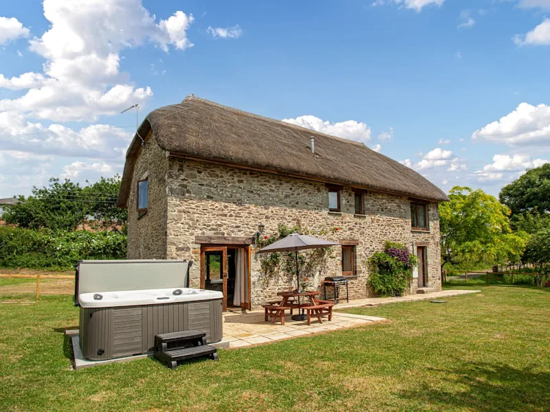Hot tub cottage - Pondmead, Monkokehampton, near Okehampton, Devon, UK