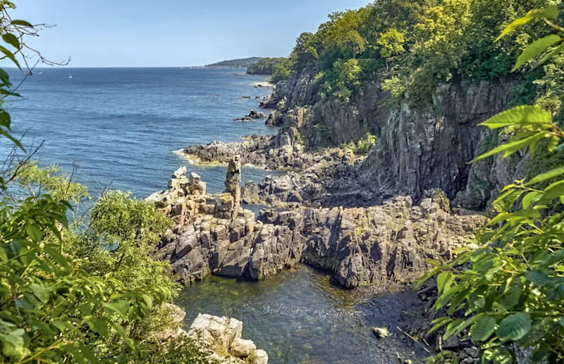 Helligdomsklipperne på Bornholm.