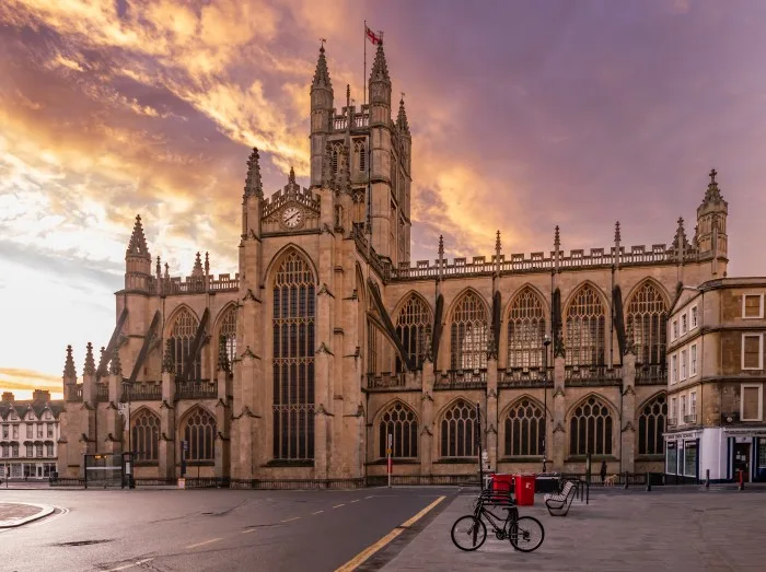 Walking around Bath Historic city centre
