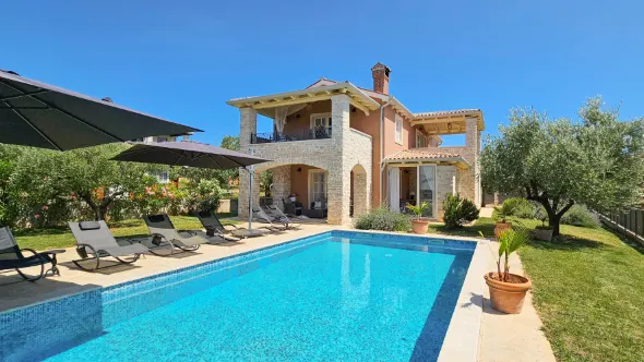 Villas with a swimming pool