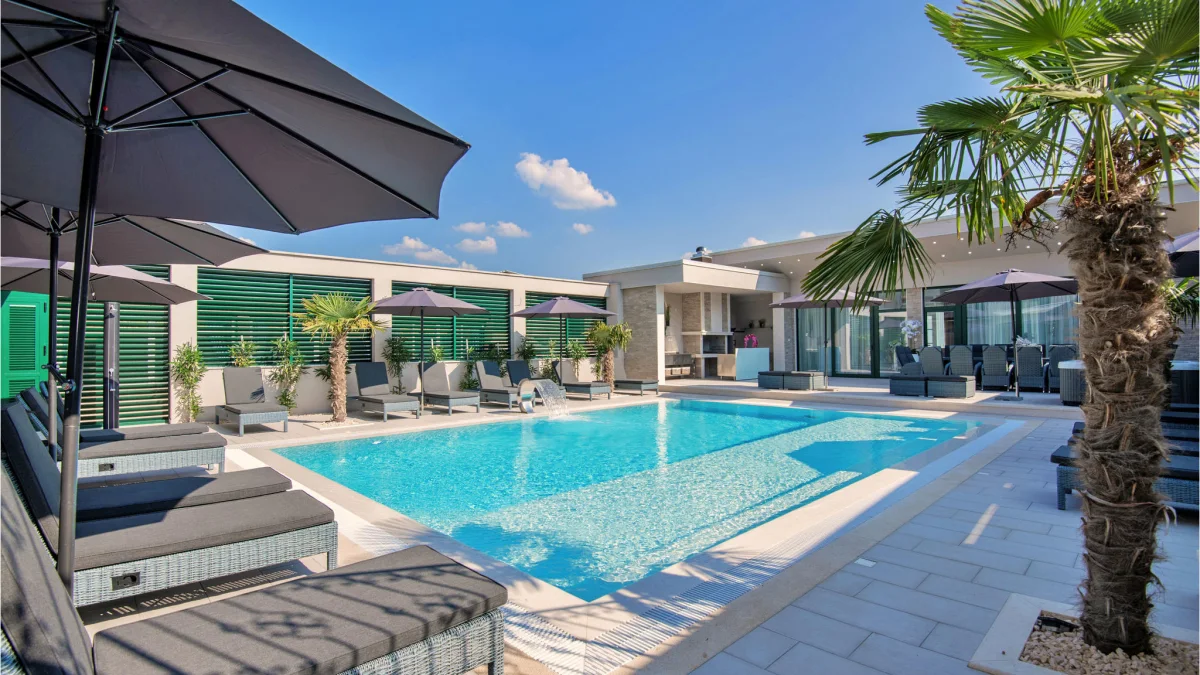 Ferienhaus mit Pool für Gruppen in Kroatien.