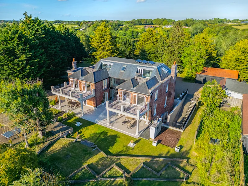 Barn House and Mansion - The Essex Mansion (UK48355) in Romford, Essex, England, UK