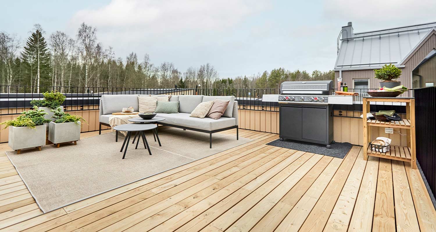 K-Raudan ja Ainoakodin kohde Villa Peak Oulun Asuntomessuilla kesällä 2025. Kuvassa kattoterassi.