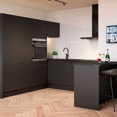 Kuvassa Cello-keittiömalliston tumma Luolaja-ovimalli.