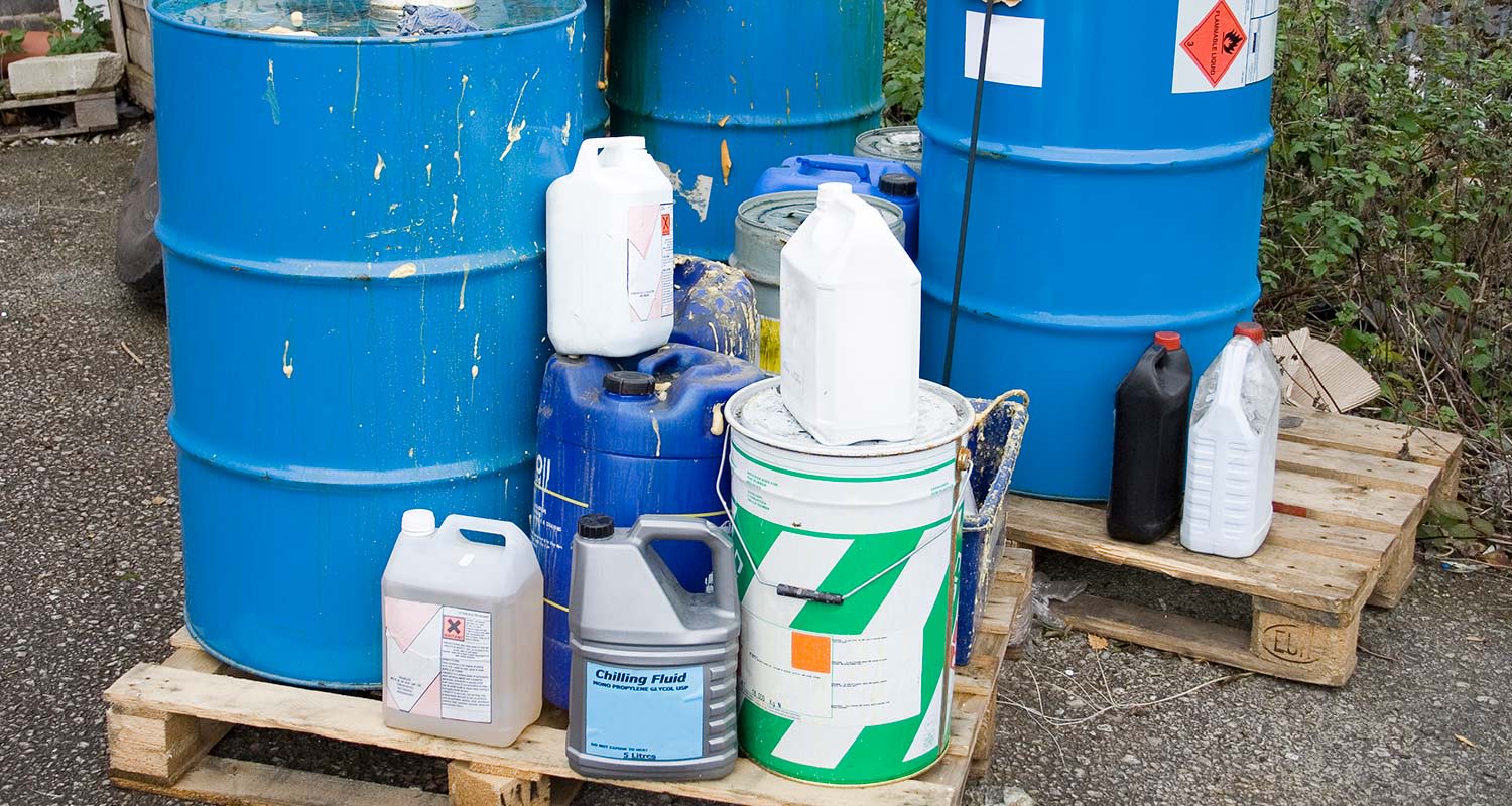 Vaarallista jätettä