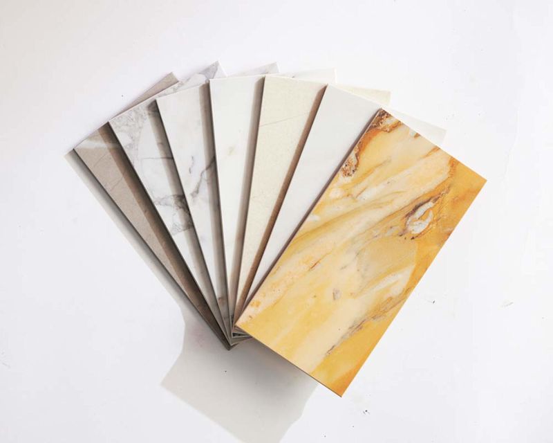 Vaaleita suuria laattoja