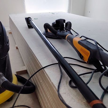 Tuotetestissä ammattilaisella varsihiomakone Mirka LEROS-S 950CV 225mm 5,0, myynnissä K-Raudassa