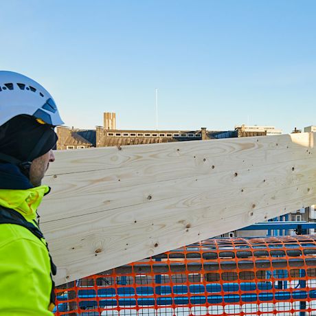 PROF-rakennuslevyjä on näppärä liikutella! Löydät levyt K-Raudasta