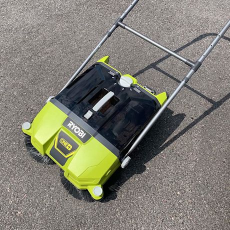Ryobin lakaisukone testissä
