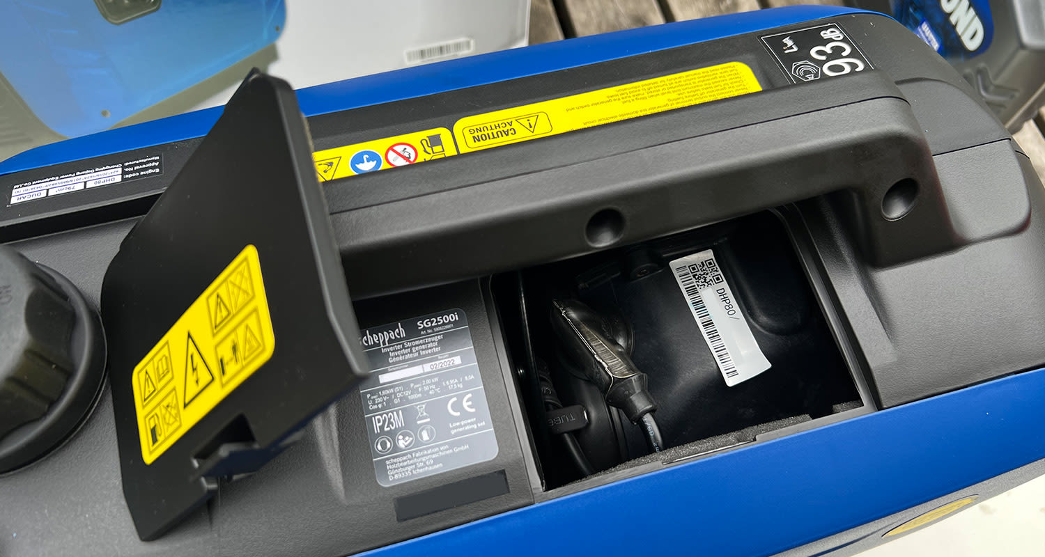 Tuotetestissä aggregaatti Scheppach SG2500I 2,0kW, laite lähikuvassa