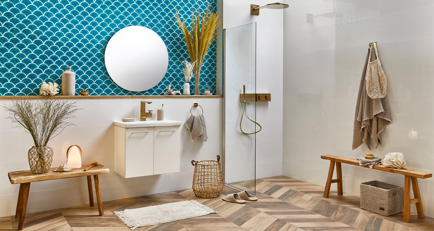 Atlantis on yksi K-Raudan kylpyhuonetrendien malleista. Kuvan tuotteet ovat K-Raudan valikoimasta