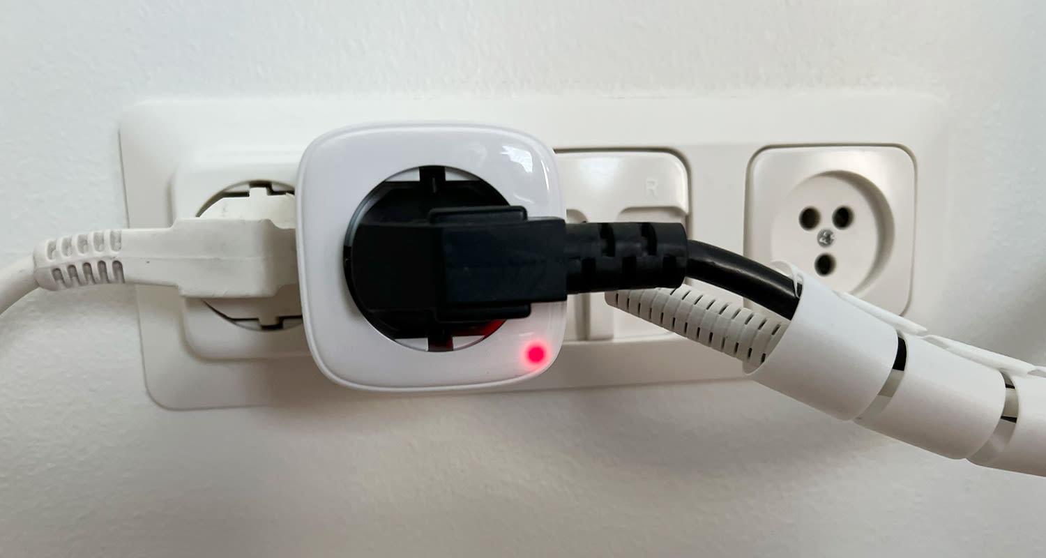 Kuvassa Wiserin älypistoke sisäkäyttöön, tuotetta myy K-Rauta