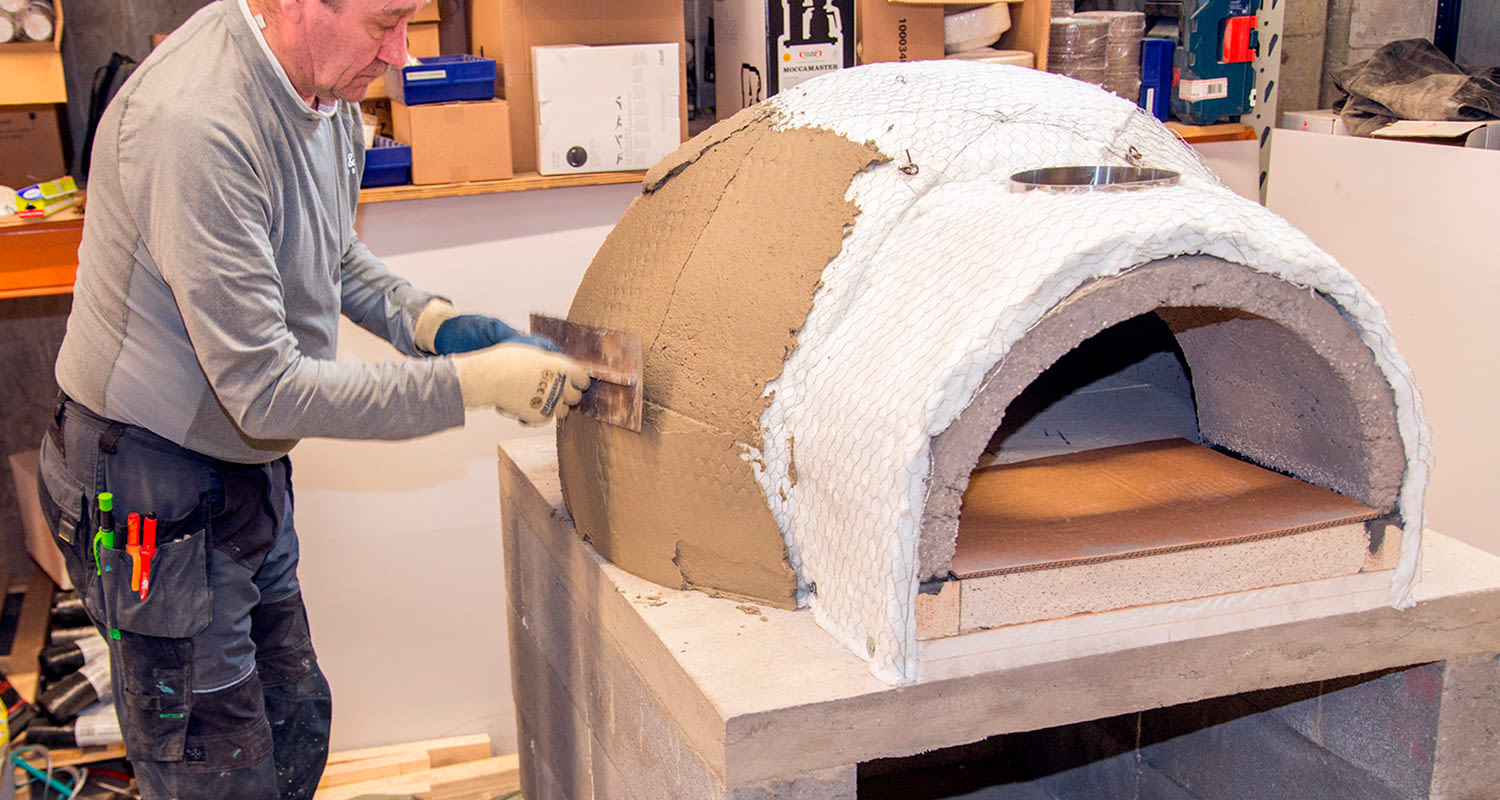 Pizzauunin teon työvaihe 14