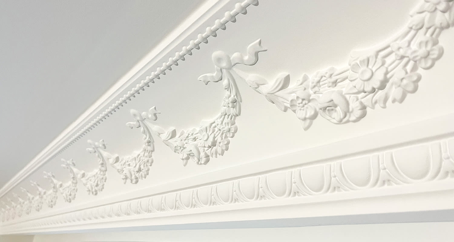 Lopputulos, kuvassa kalvoruisku Wagner SF 21 Pro HEA -työkoneella maalattu katto. Maalina käytettiin Teknos Katto Pro -sisäkattomaalia.