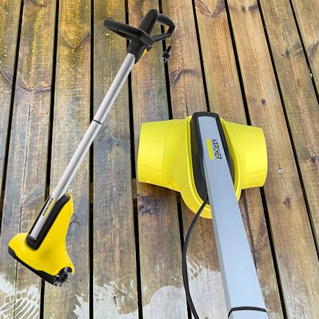 Terassipesuri Kärcher PCL 4 käytössä terassin pesussa