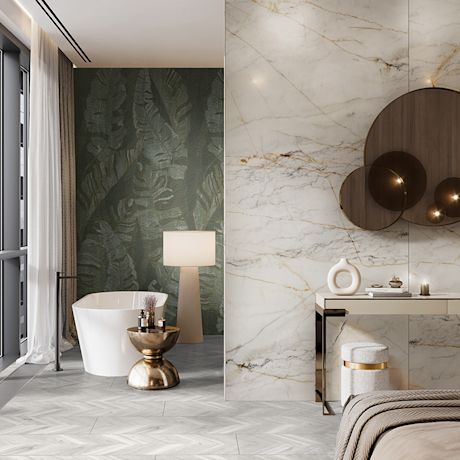 Kivikomposiittilevyn valinta. Kuvassa kylpyhuone ja tyylikäs valkoinen Marble Gold -kivikomposiittilevy, jonka marmorikuosissa
on kullan- ja harmaansävyisia juovia.