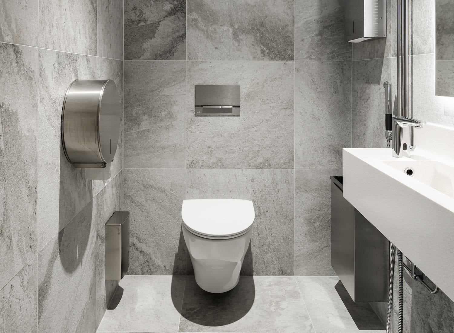 genecity-turku-krauta-dekostudion-referenssikohde-ak-aulan-wc-mystone-quartzite-ghiaccio-mlgq-2