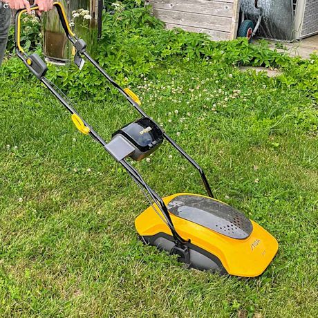 Tuotetestin tulos kuluttajalta Stiga Aero leijuvasta ruohonleikkurista