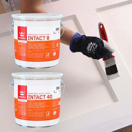 Oven maalaus käynnissä Tikkurilan Intact-kalustemaalilla