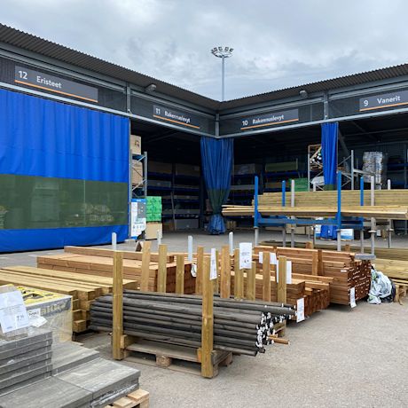 K-Raudan ulkomyymälä ja sen tarjoamia tuotteita.