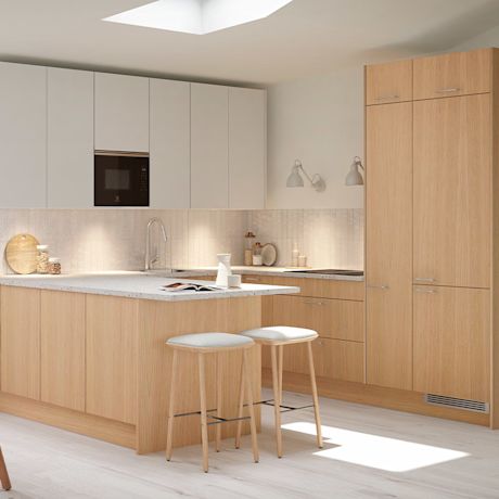 Cello-keittiöiden mallistot, kuvassa Hallila-Kumpula ovimallillinen keittiö. Cello-keittiöitä myy K-Rauta.