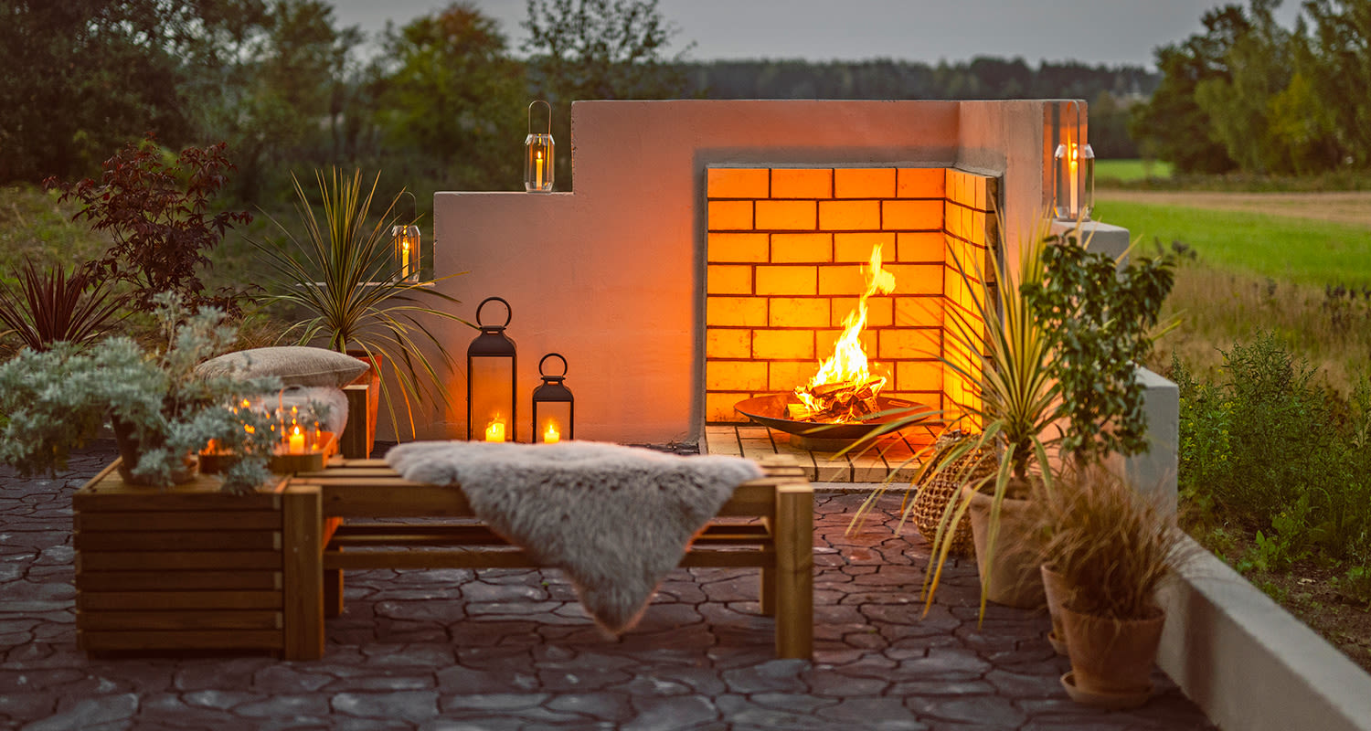 Tee itse nuotiopaikka ja valmis nuotiopaikka sisustettuna.