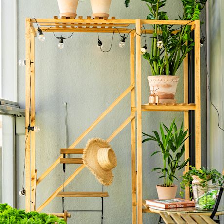 Tee itse parvekehylly ja oleskelunurkkaus: Valmis parvekehylly.