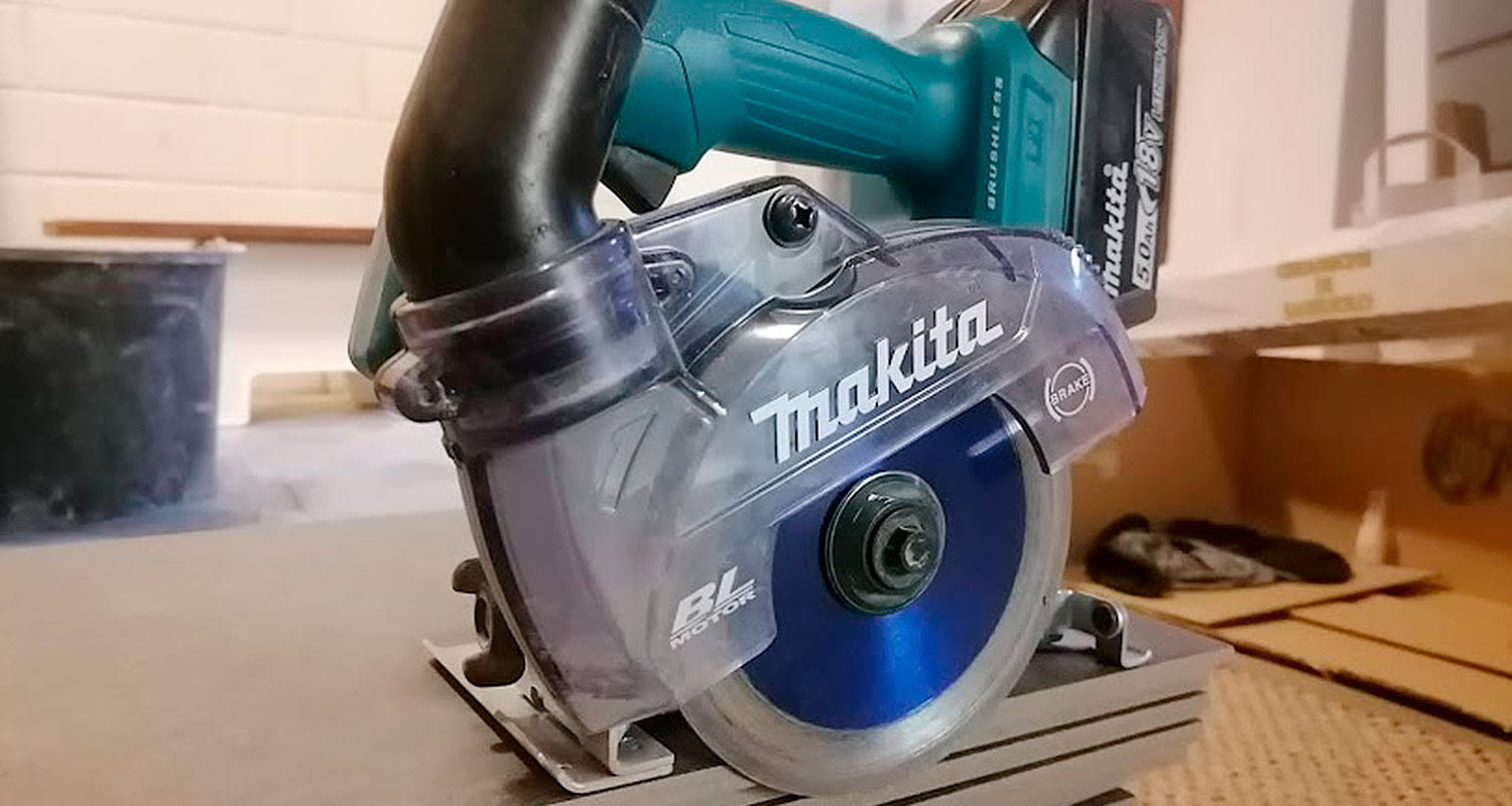 Makitan akkulaattaleikkuri DCC501ZX1 18V valmiina leikkuuhommiin, tuote myynnissä K-Raudassa