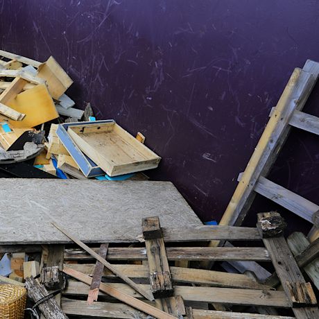 Remonttijätettä kasassa